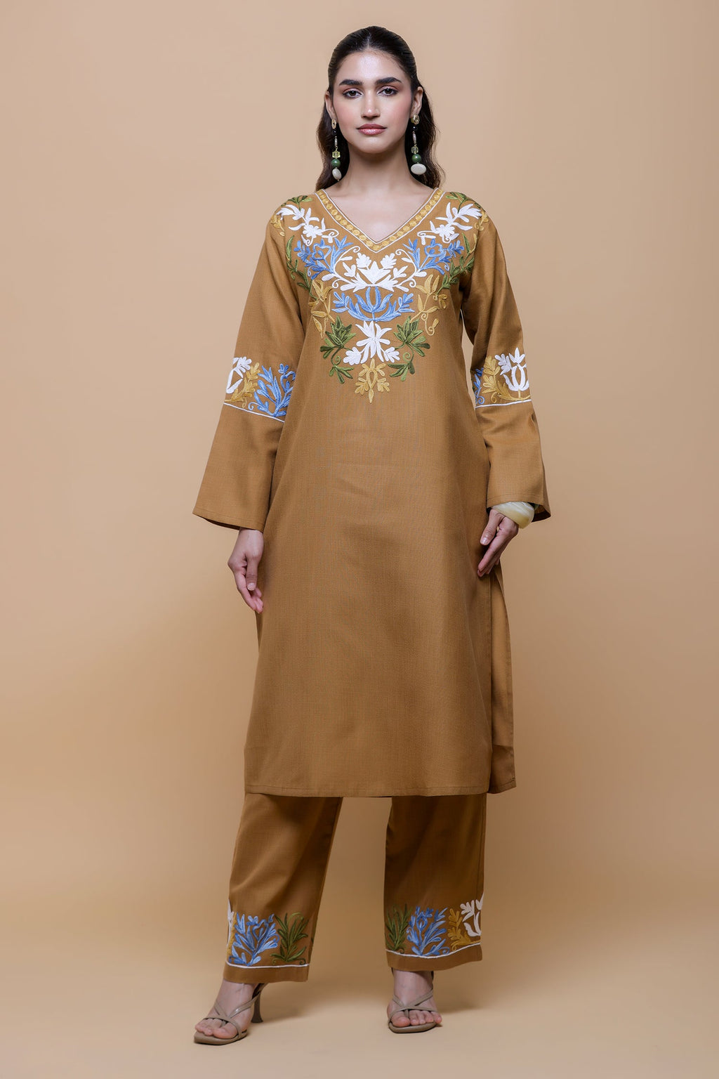 Kajal In Cotton Kashmiri Aari  Kurta Set - Brown