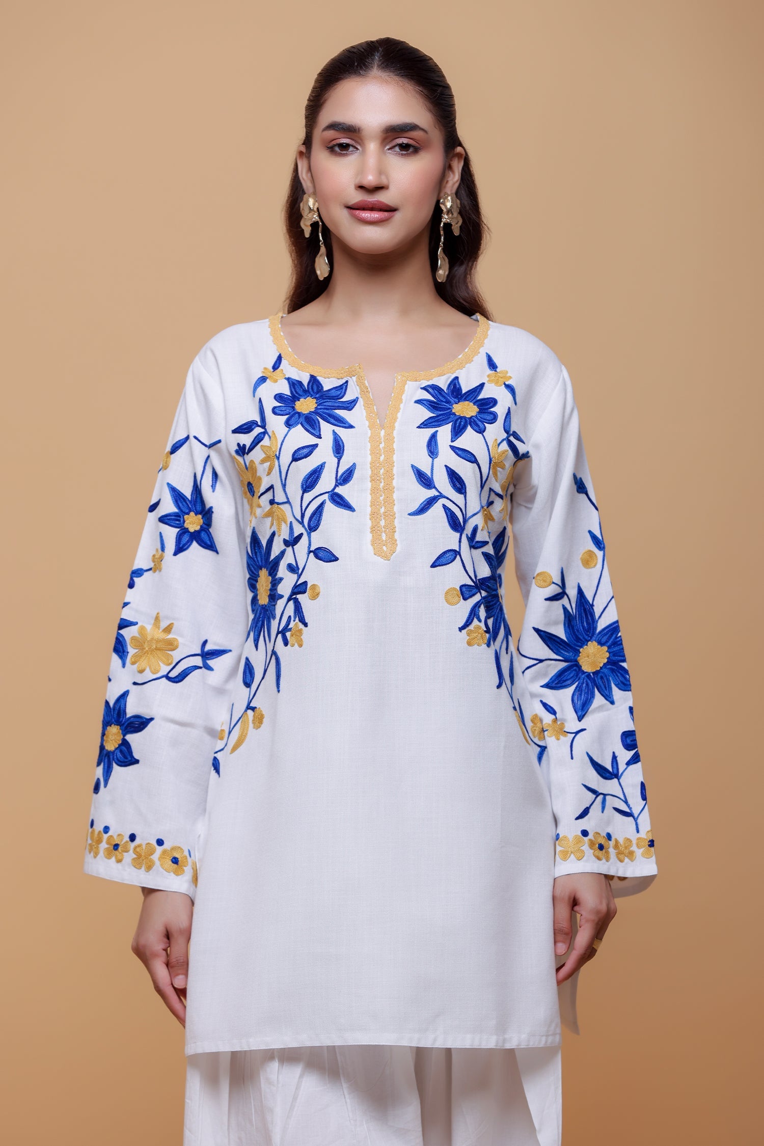 Vanshika In Cotton Kashmiri Aari Kurta - White