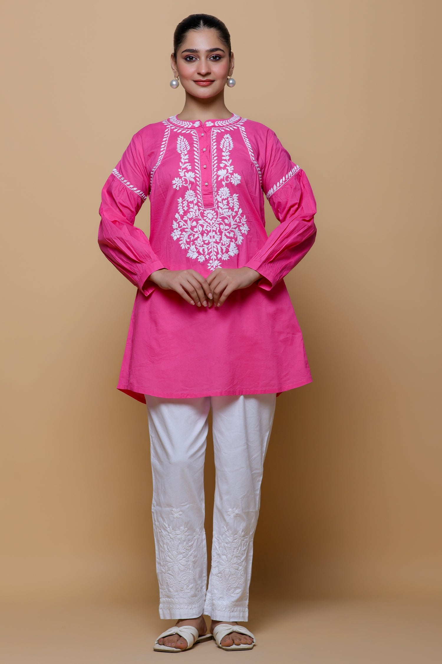 Evneet In Cotton Chikankari Short Kurta - Pink