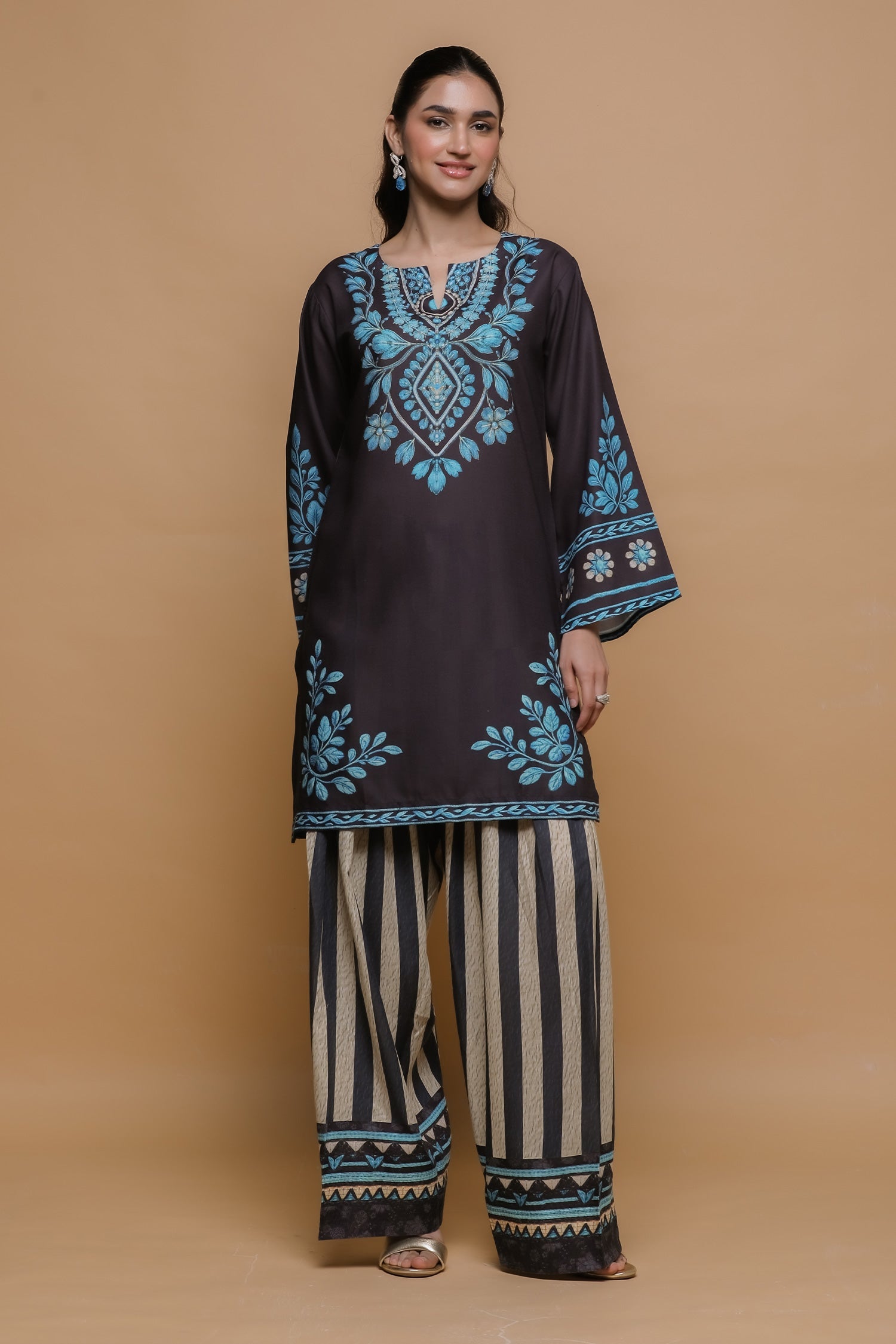 Fiza malik In Black & Teal Printed Lawn Cotton Co-ord Set with Farsi Pants