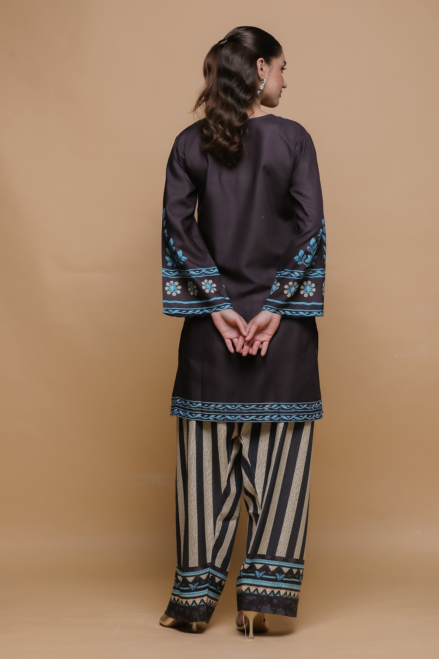 Fiza malik In Black & Teal Printed Lawn Cotton Co-ord Set with Farsi Pants