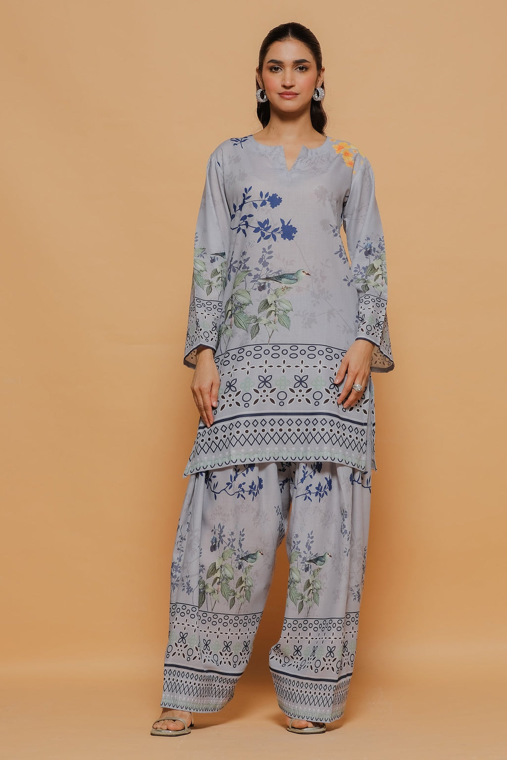 Ishita sandhu In Grey Printed Lawn Cotton Co-ord Set with Farsi Pants