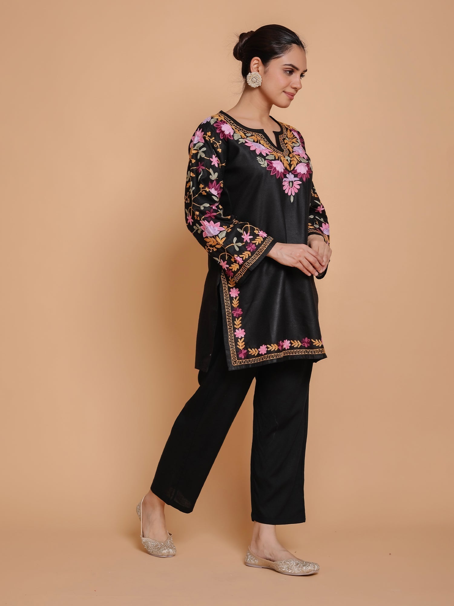 Plus Size - Falak Kashmiri Short Kurta - Black