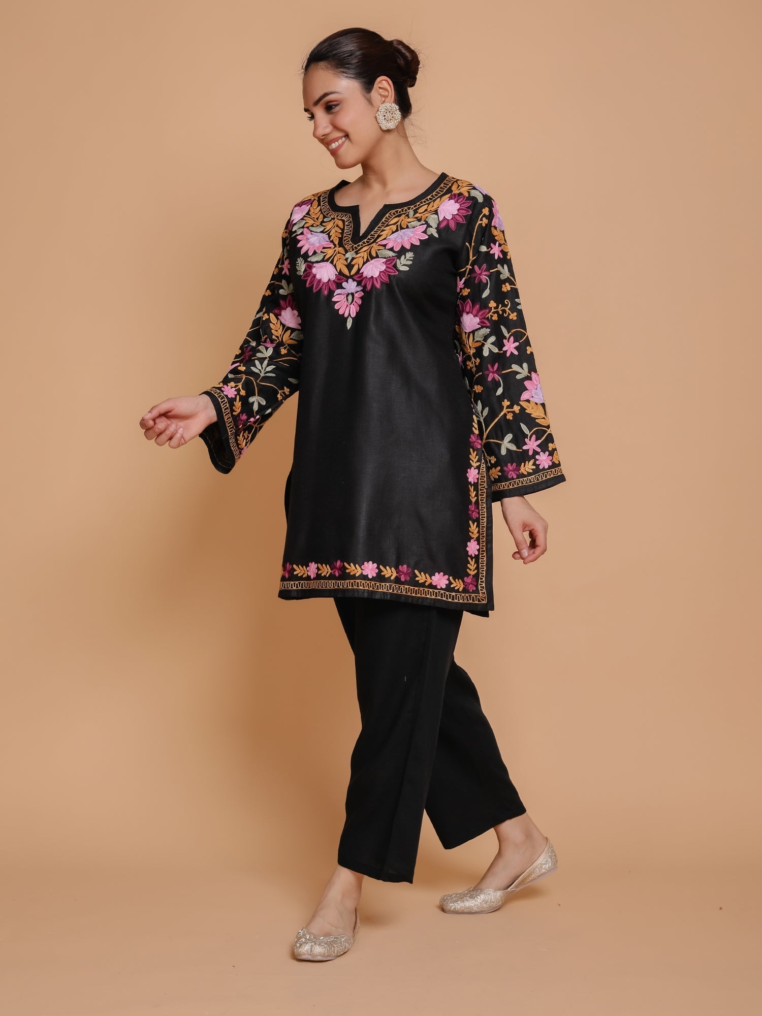 Plus Size - Falak Kashmiri Short Kurta - Black