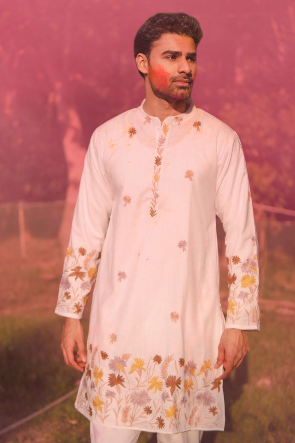 Cotton Men’s Kashmiri Aari Kurta – White Floral Embroidery