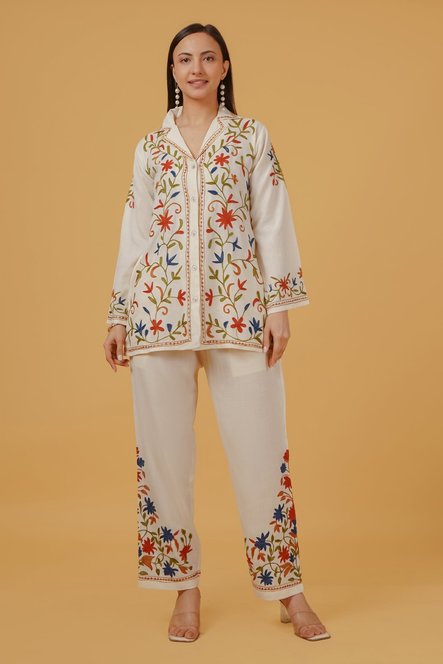 Ishita sandhu in Cotton Kashmiri Aari Embroidered Kurta Set - Ivory