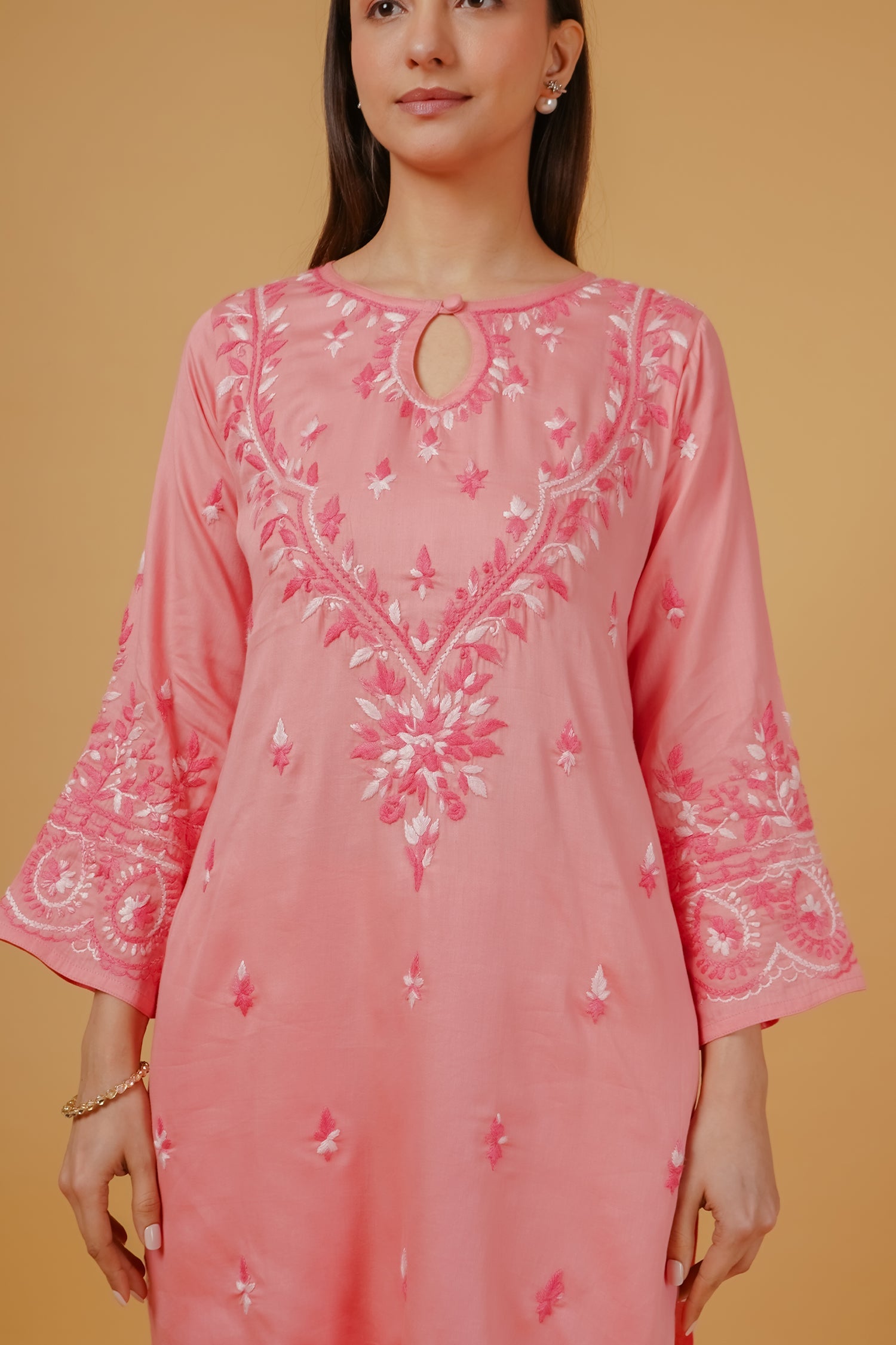 Dilreet In Chikankari Embroidered Kurta Set With Straight Pants in Cotton – Blush Pink