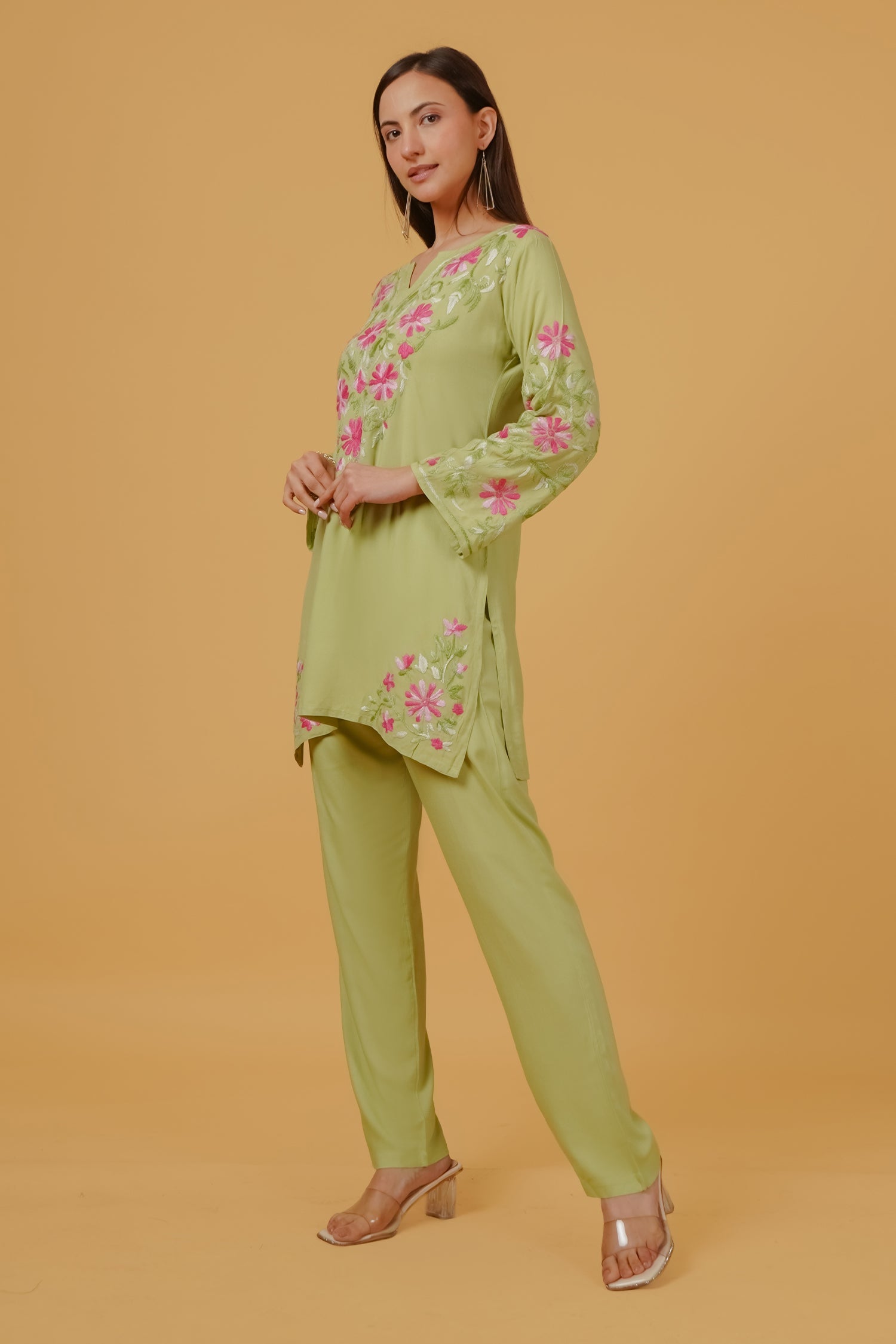 Taniya In Chikankari Embroidered Kurta in Rayon – Pista Green