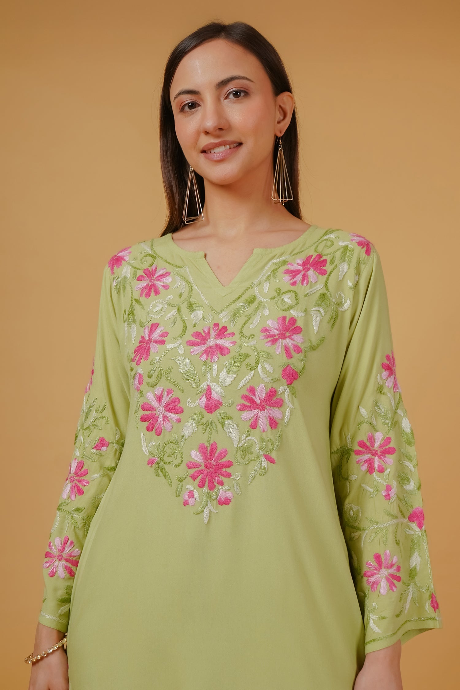 Taniya In Chikankari Embroidered Kurta in Rayon – Pista Green