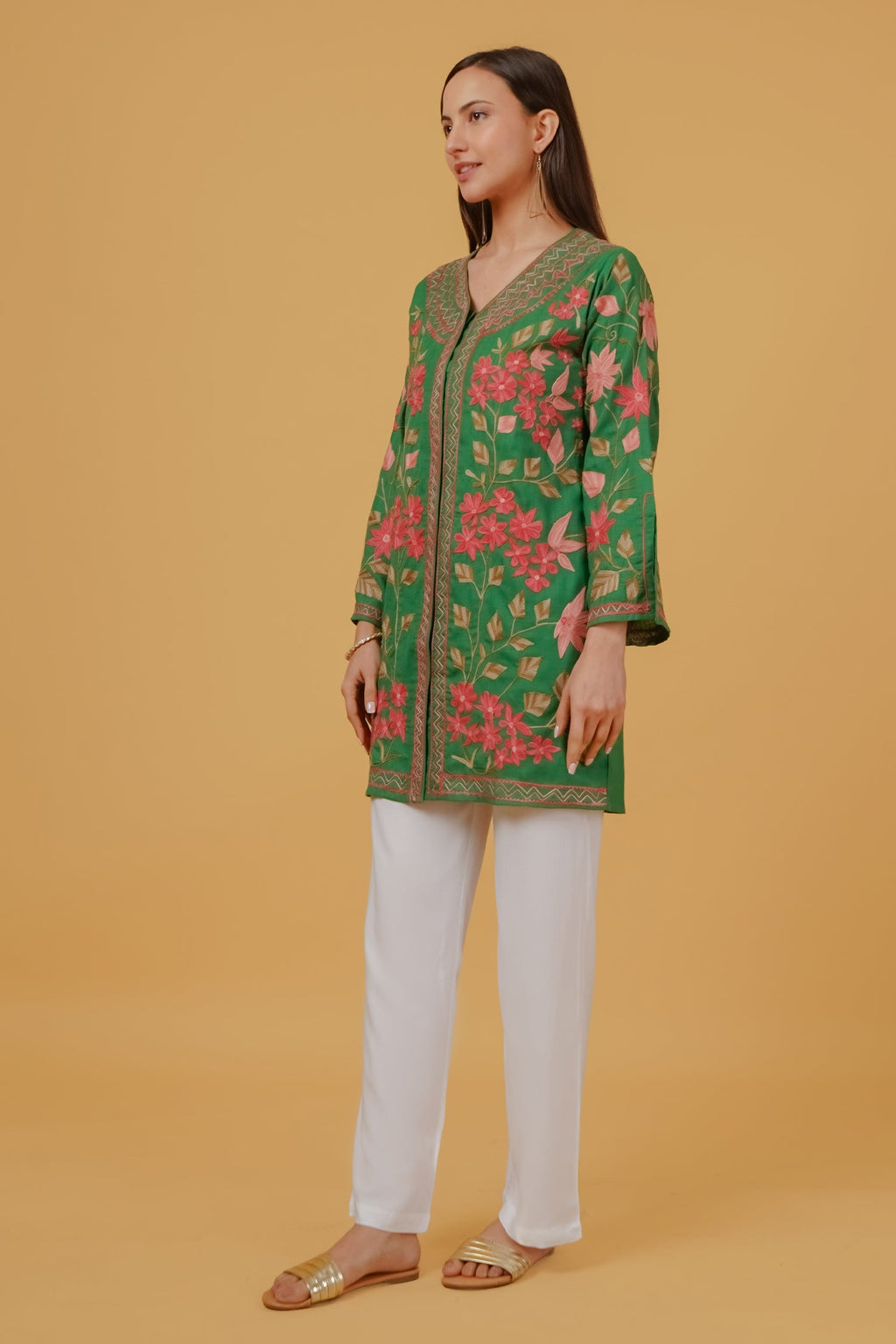 Bhavya jain in Cotton Kashmiri Aari Embroidered Jacket – Green