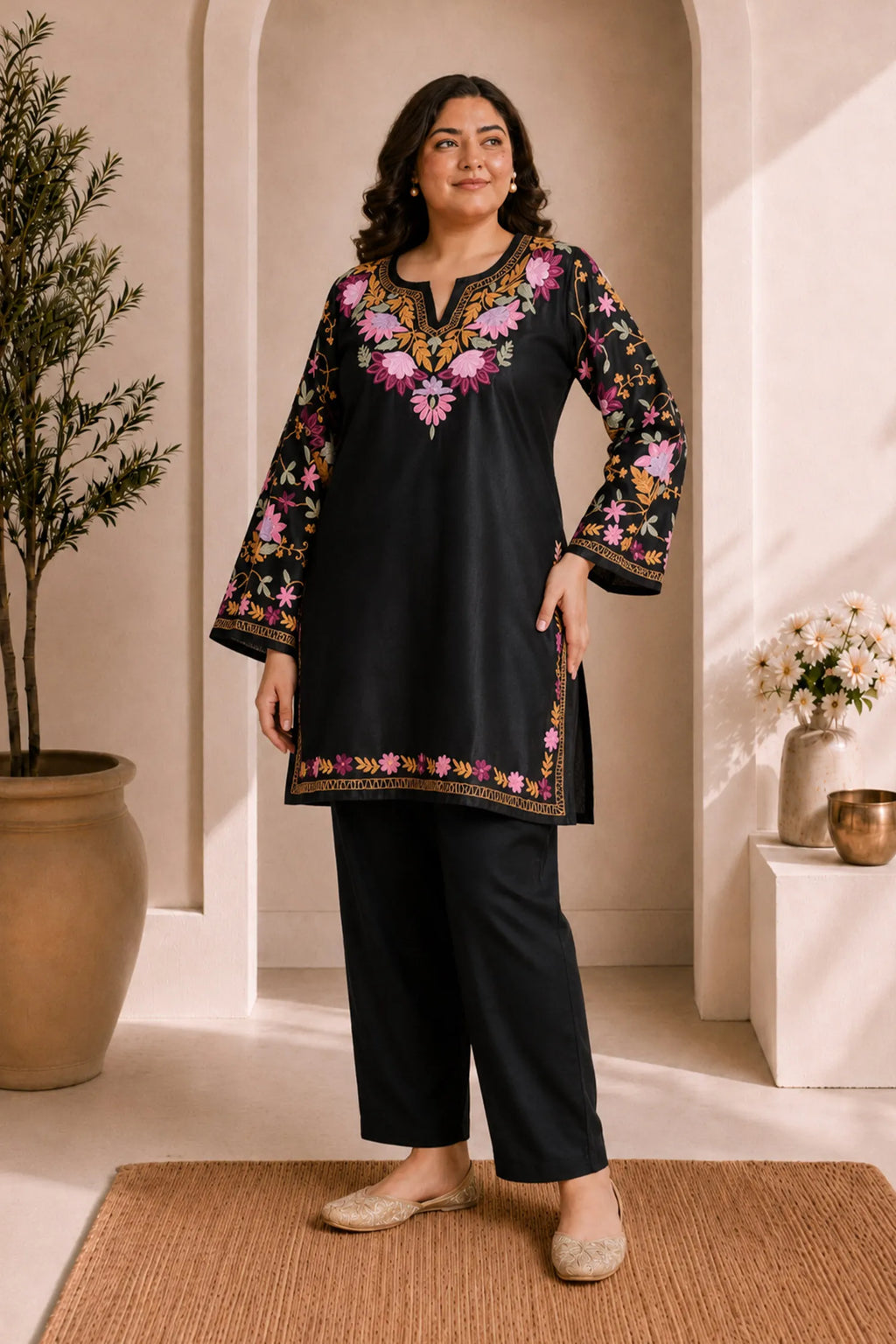 Plus Size - Falak Kashmiri Short Kurta - Black