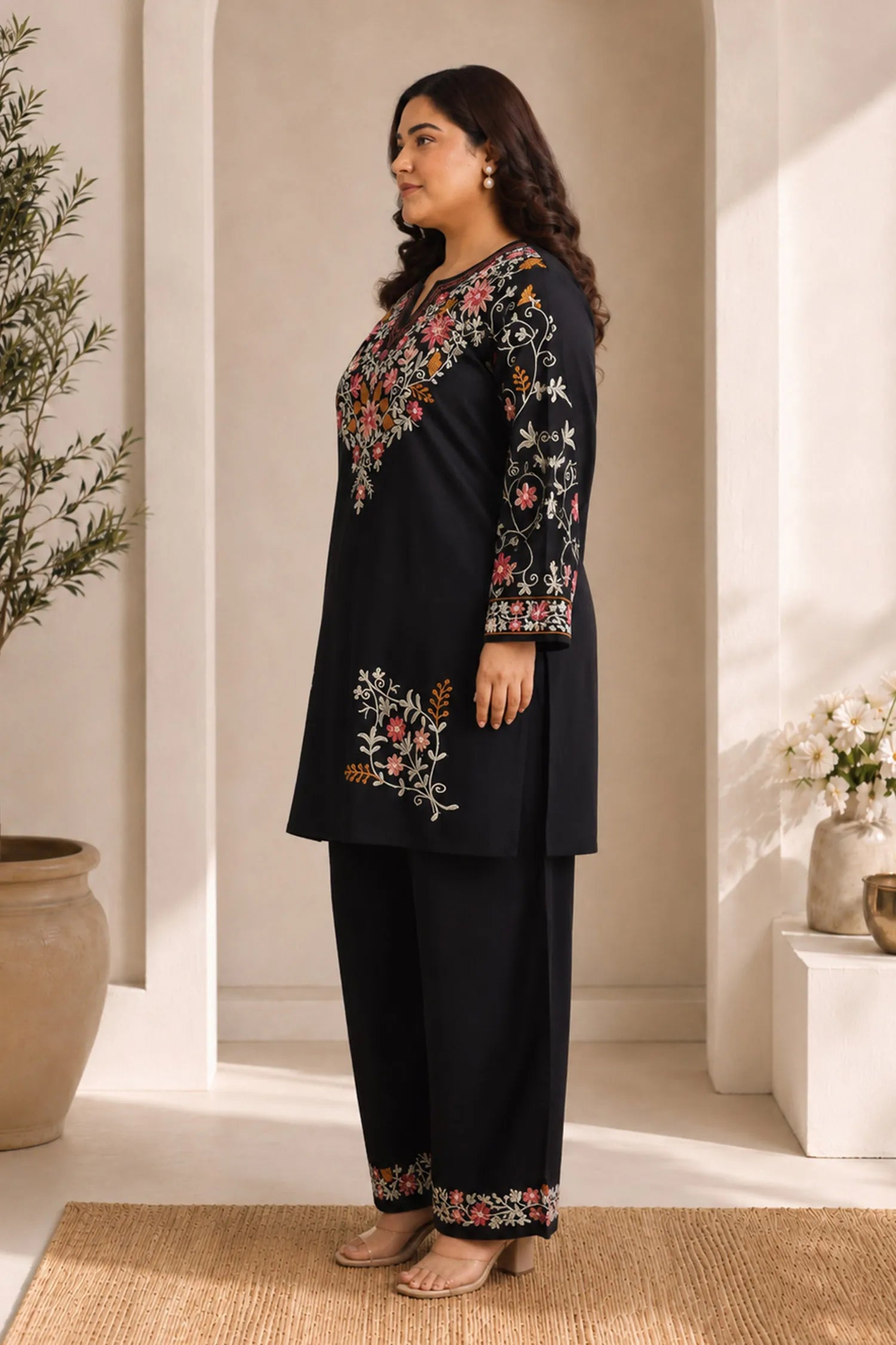 Plus Size - Cotton Kashmiri Aari Embroidered Kurta Set – Black with Farsi Bottoms