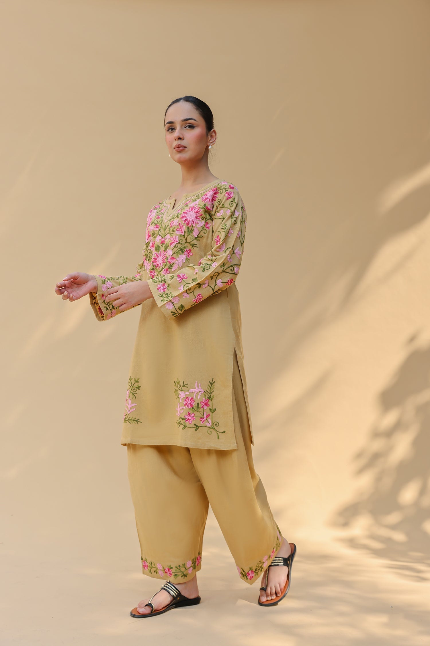 Cotton Kashmiri Aari Kurta Set – Beige with Farsi Bottoms