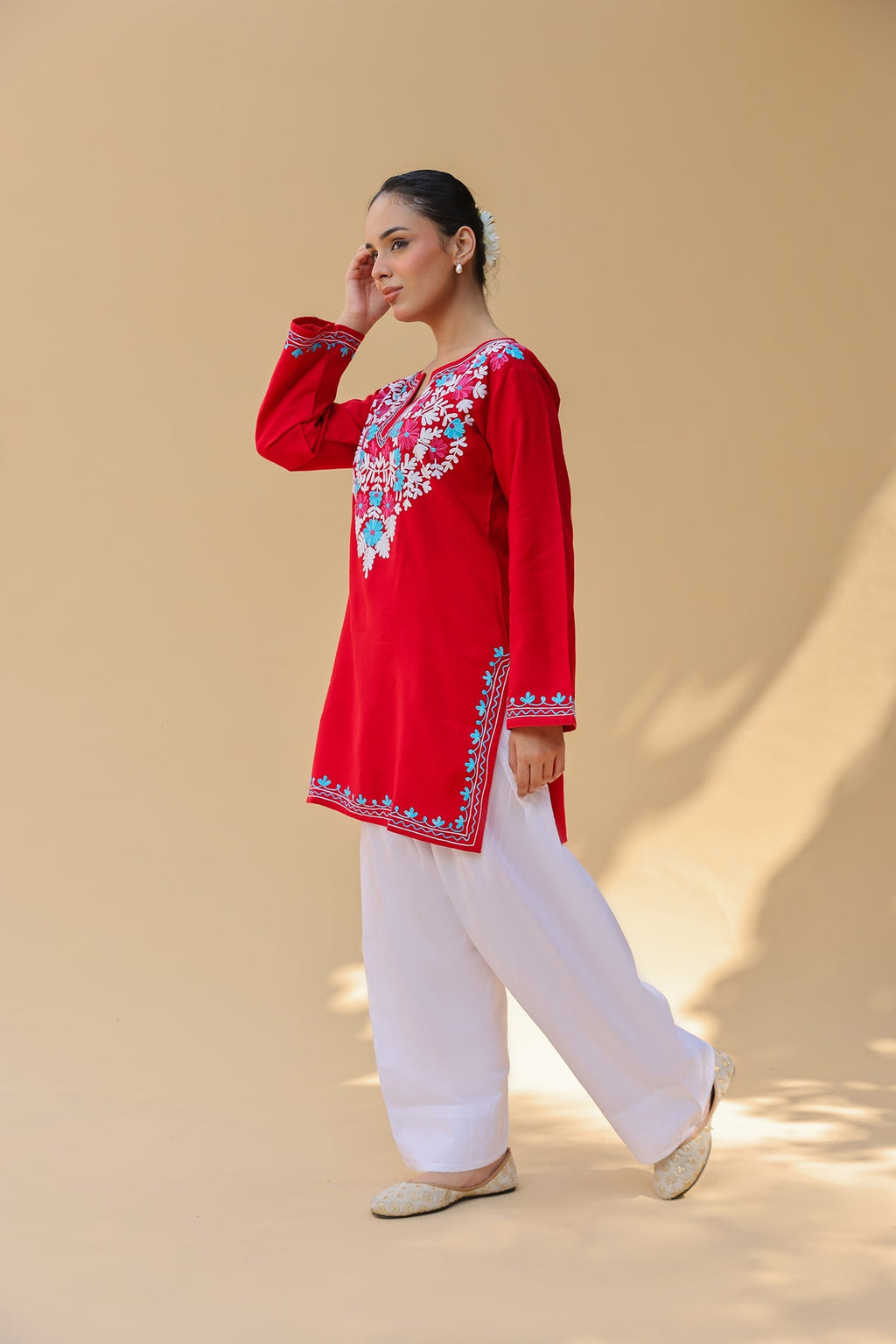 Woolen Kashmiri Aari Short Kurta – Red
