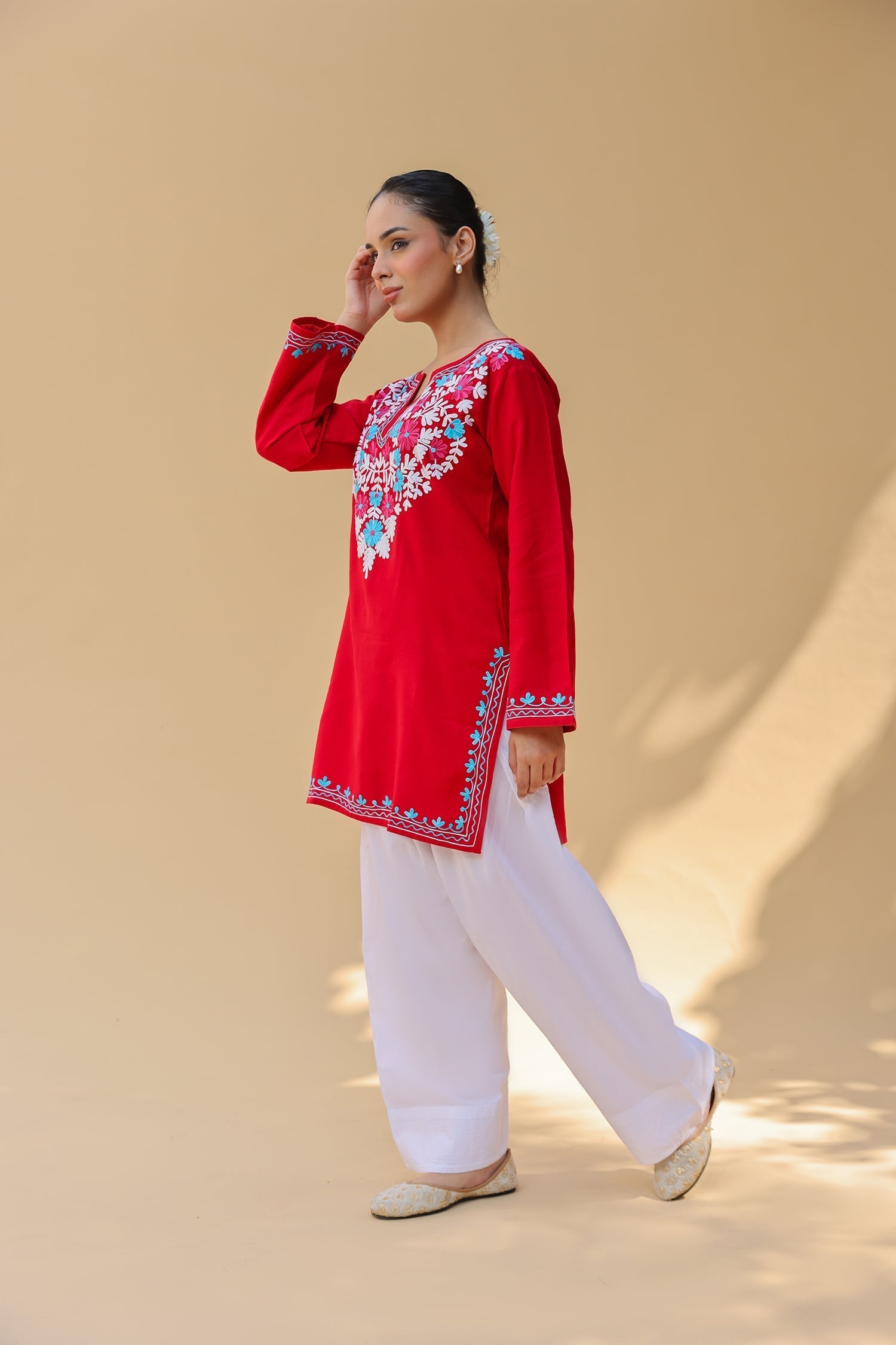 Cotton Kashmiri Aari Short Kurta – Red
