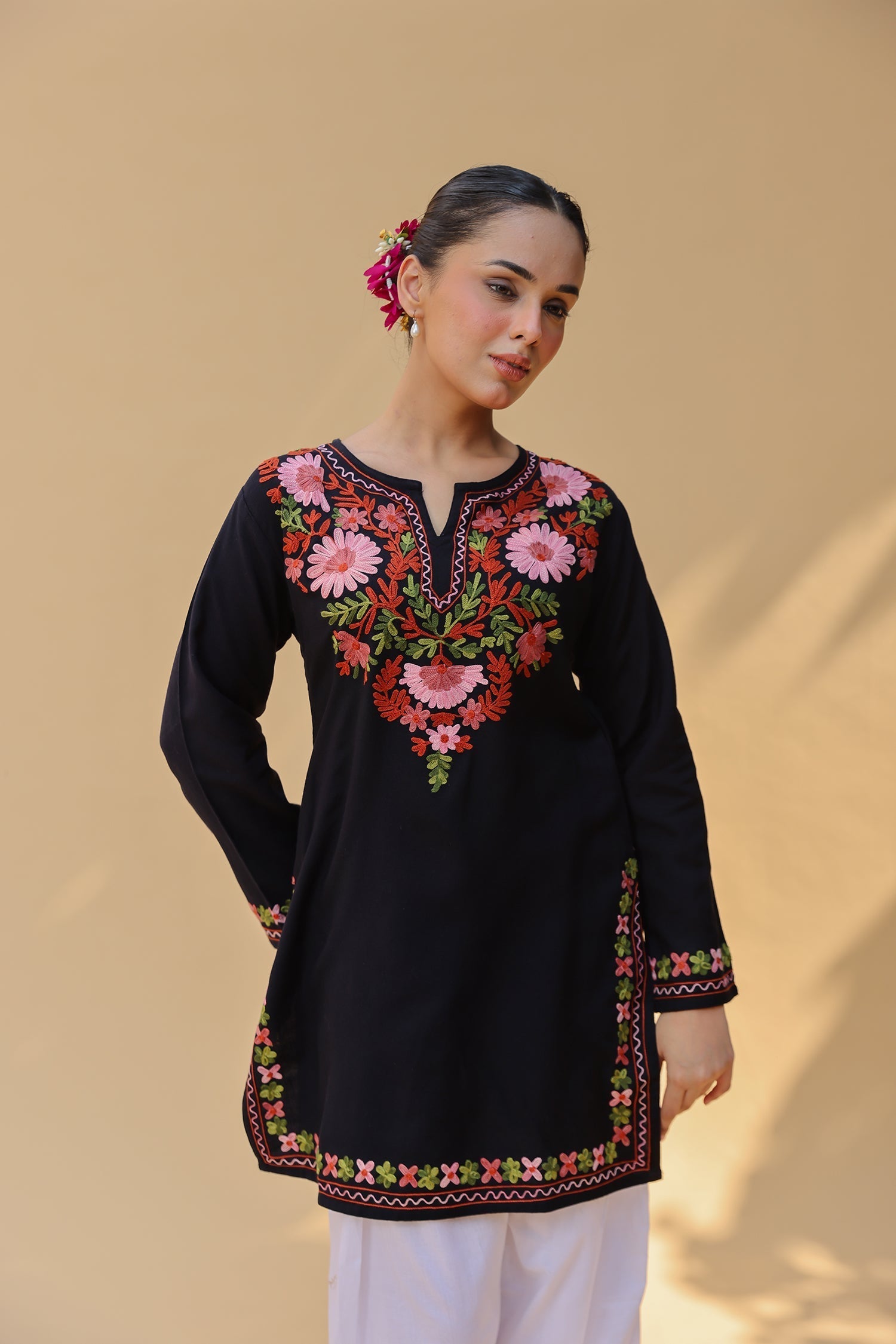 Plus Size - Cotton Kashmiri Aari Short Kurta – Black