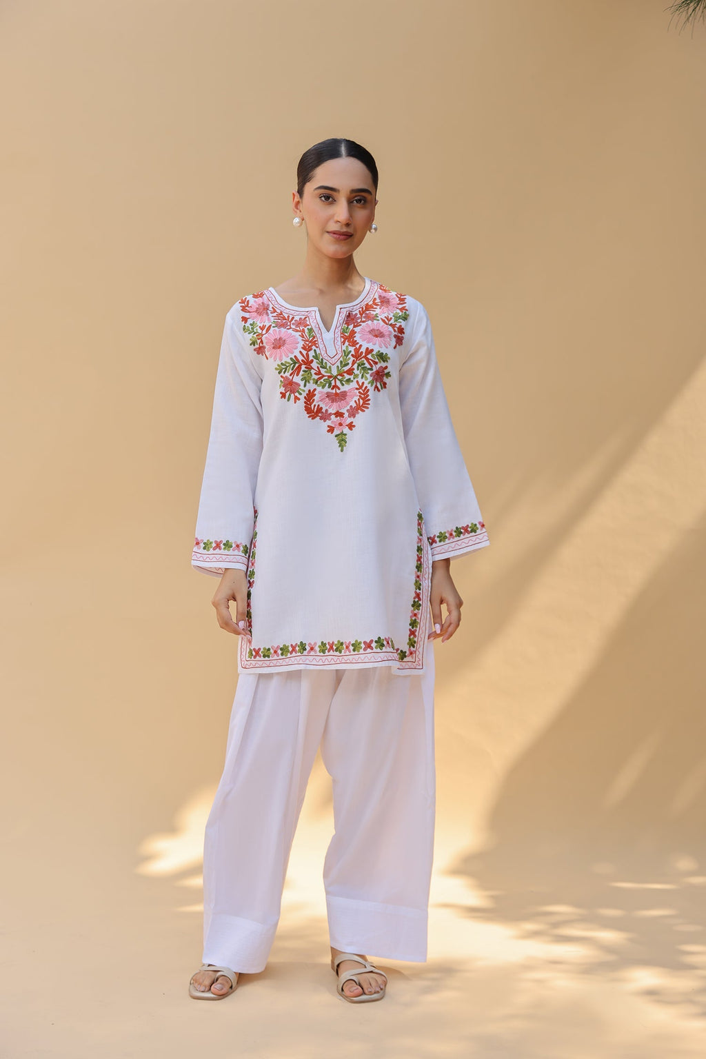 Woolen Kashmiri Aari Short Kurta – White