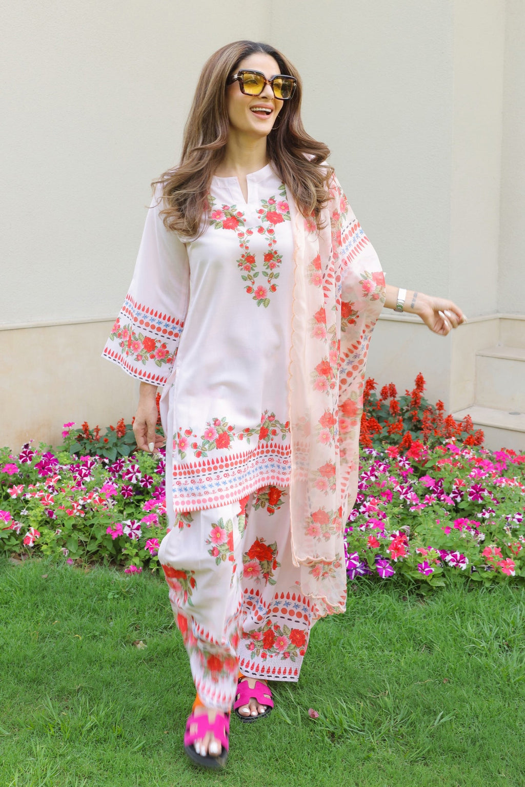 Priyanka x HOK in Blush Pink Floral Printed Lawn Cotton Co-ord Set with Farsi Pants