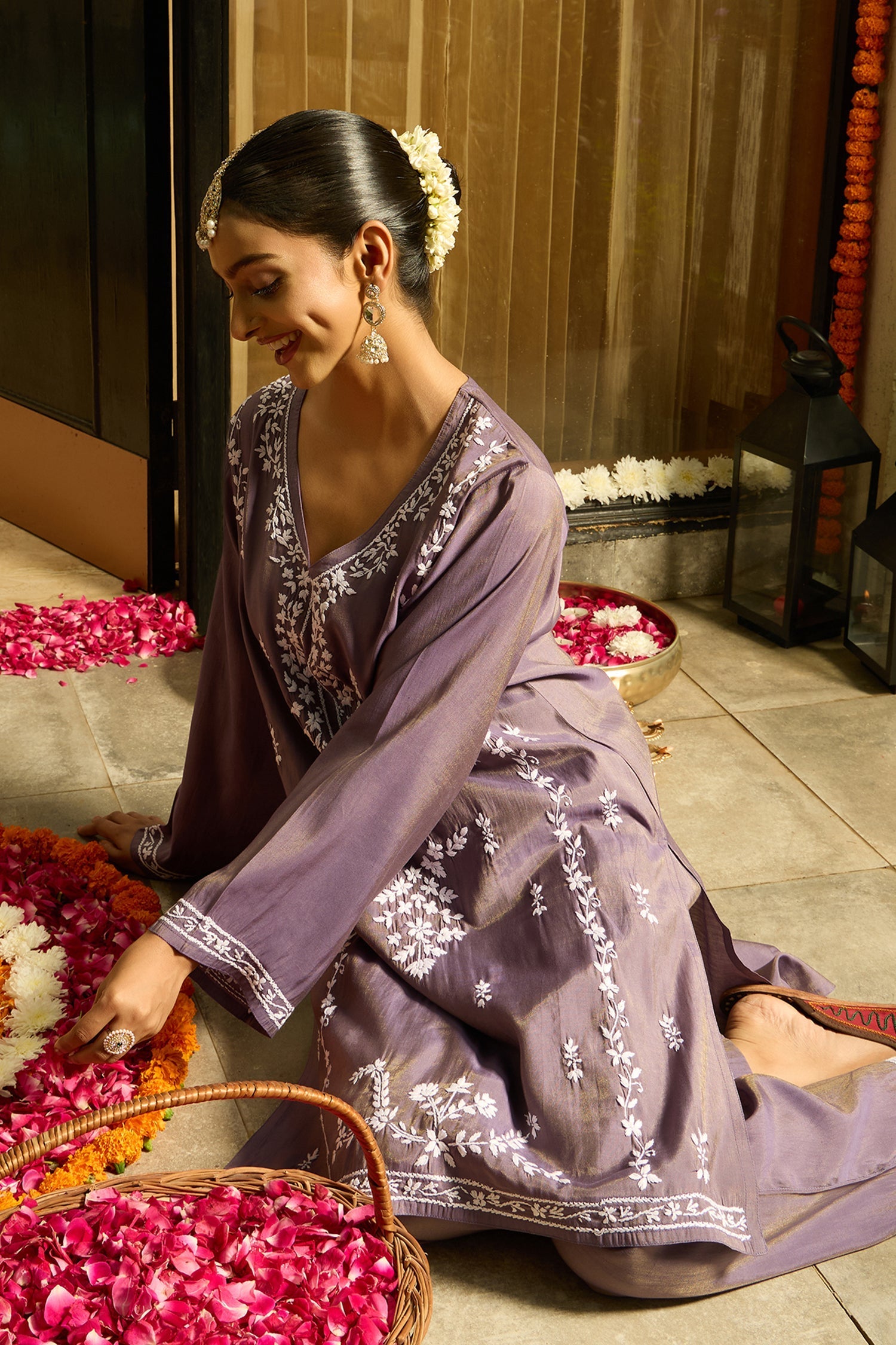Chikankari Kurta Set in Viscose – Lilac