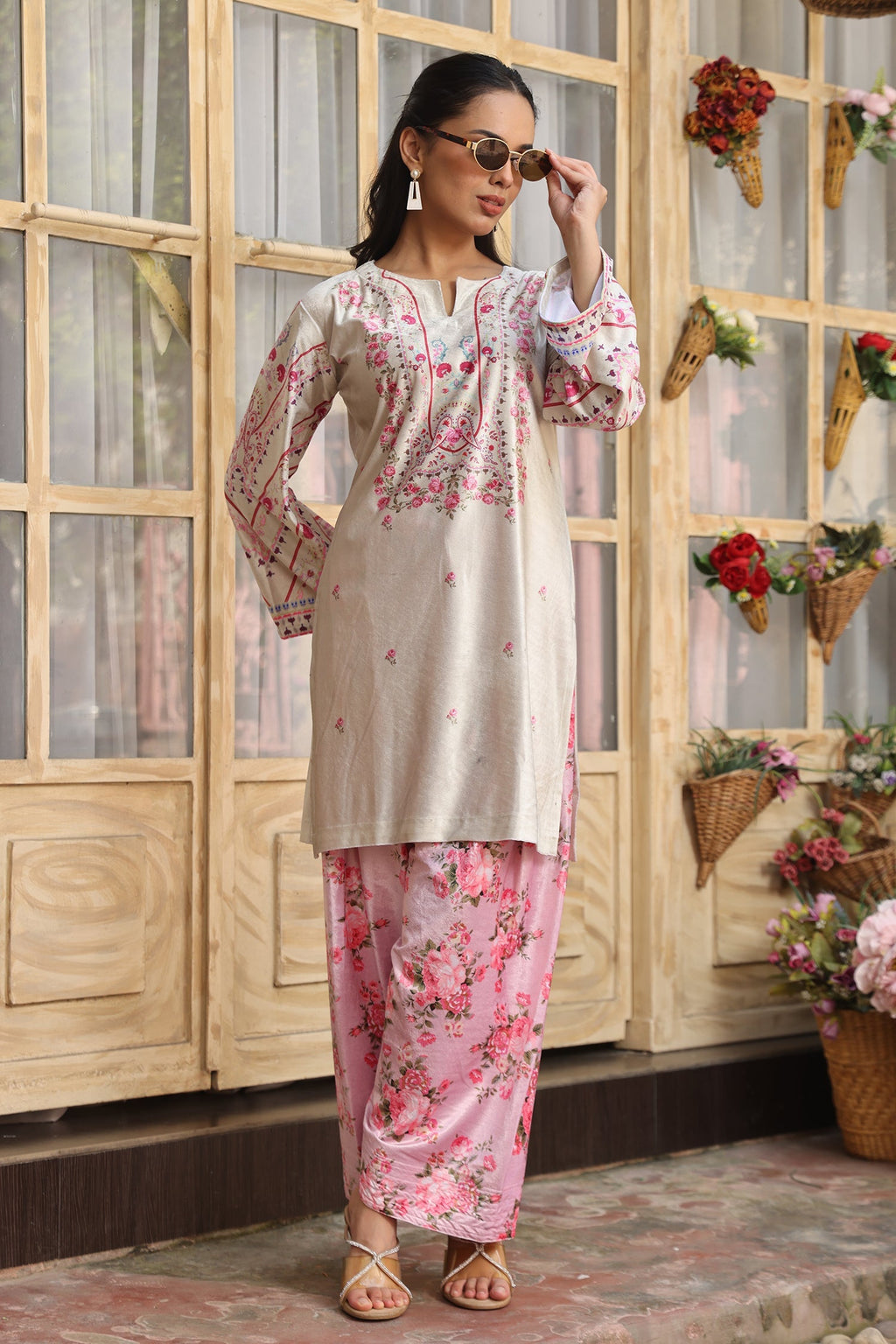 Velvet Printkari Coord Set with Farsi Bottoms – Pastel Green & Pink Floral