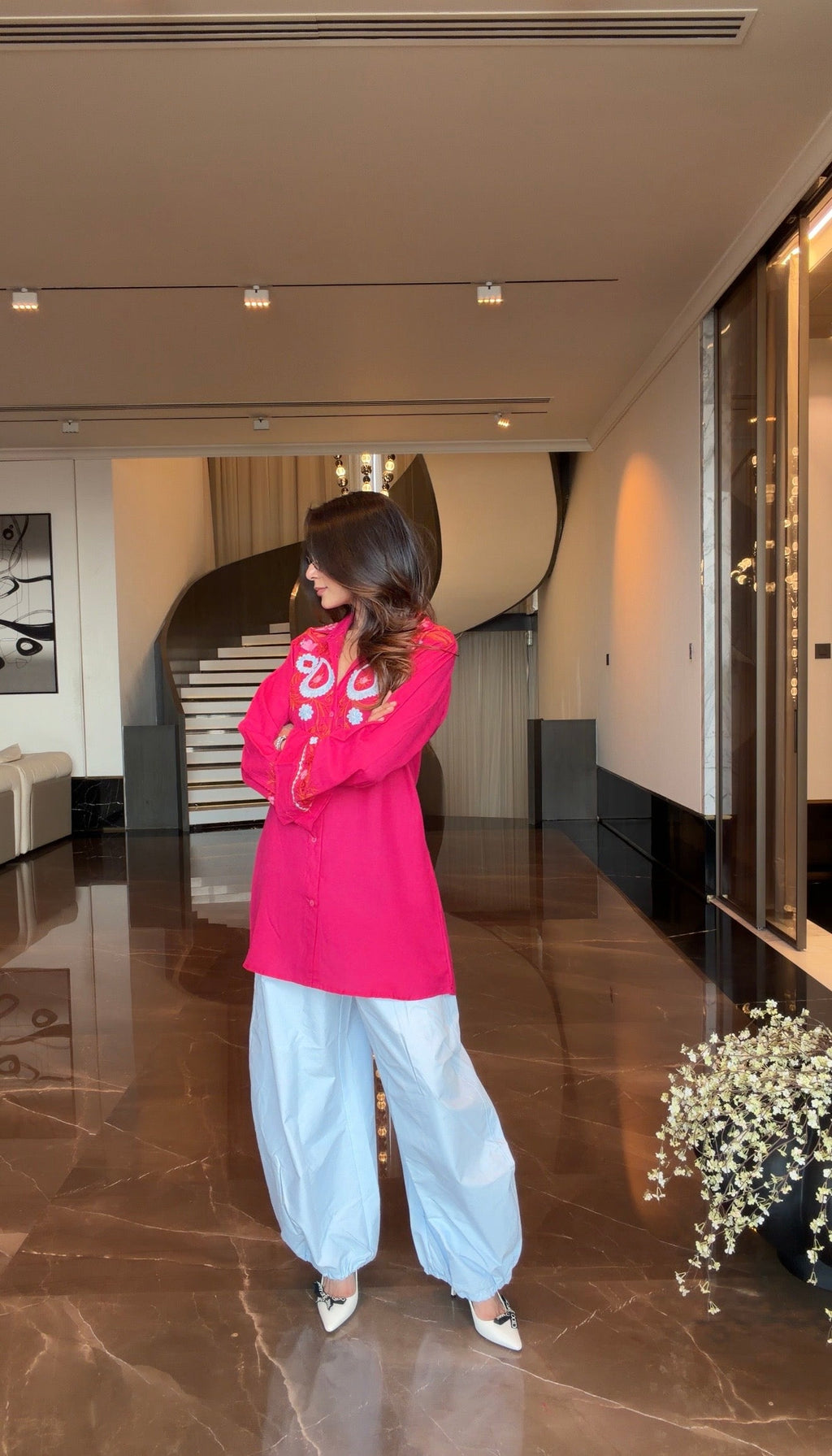 Sonali In Cotton Kashmiri Aari  Shirt - Pink