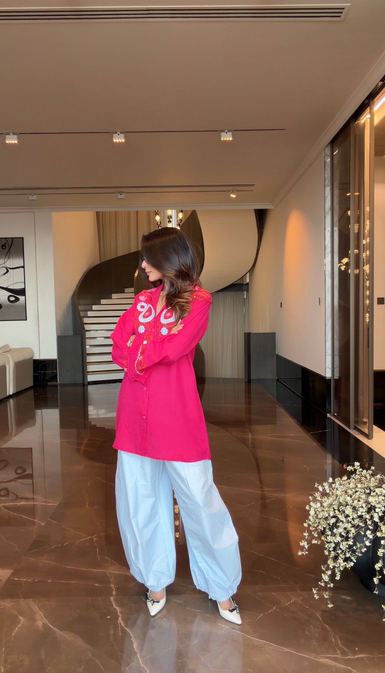 Sonali In Cotton Kashmiri Aari  Shirt - Pink