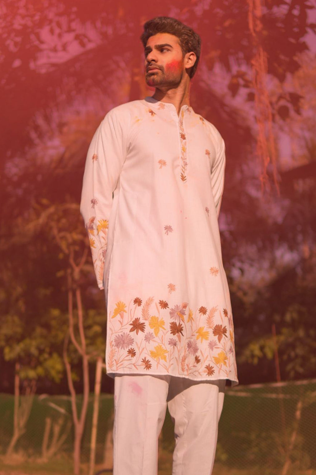 Cotton Men’s Kashmiri Aari Kurta – White Floral Embroidery