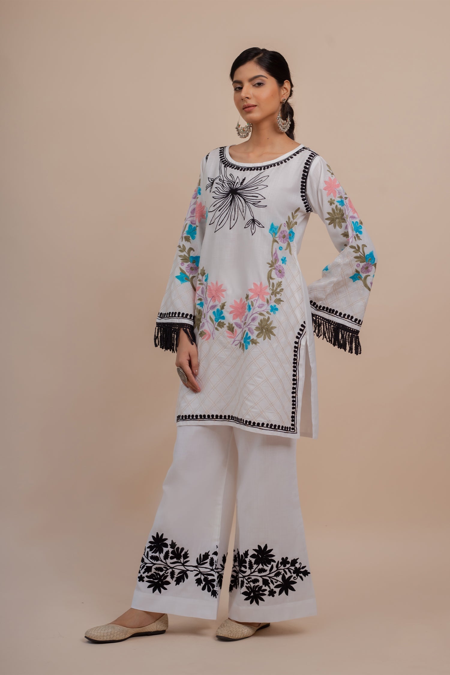 Plus Size - HOK Falak Kashmiri Kurta Set - White