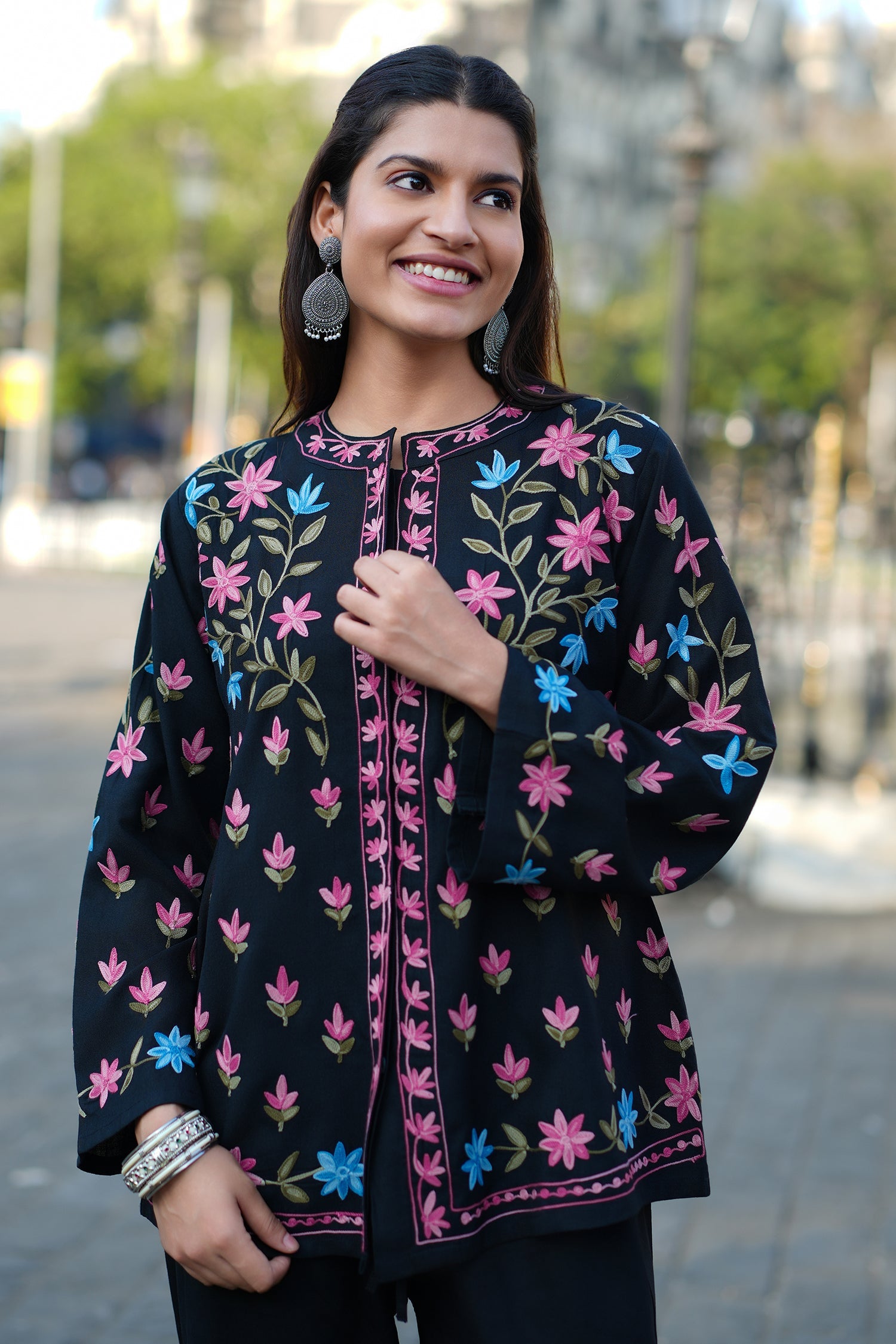 Cotton Kashmiri Aari Embroidered Jacket – Black