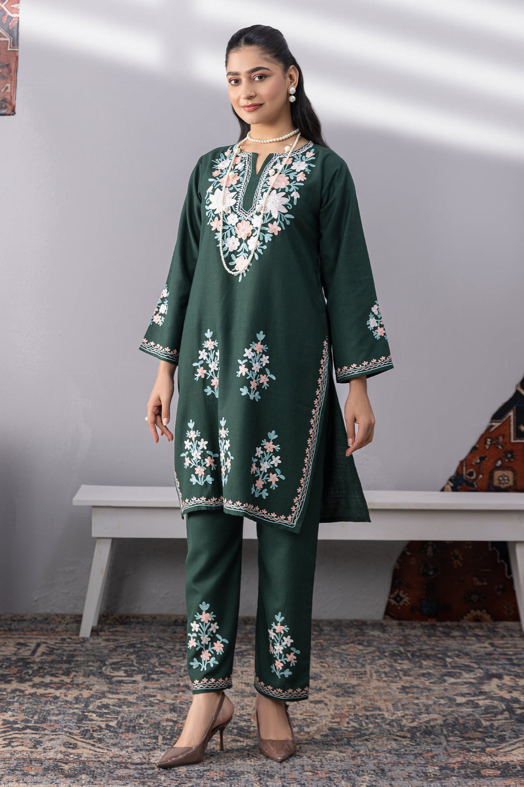 Cotton Kurta Set in Kashmiri Aari - Green
