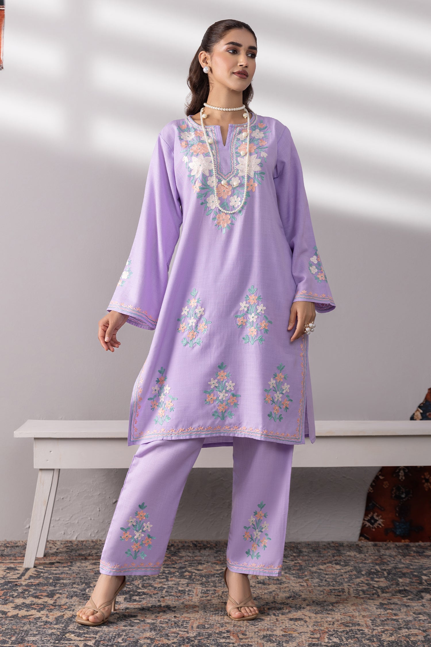Bhavya jain In Cotton Kurta Set in Kashmiri Aari -Lavender