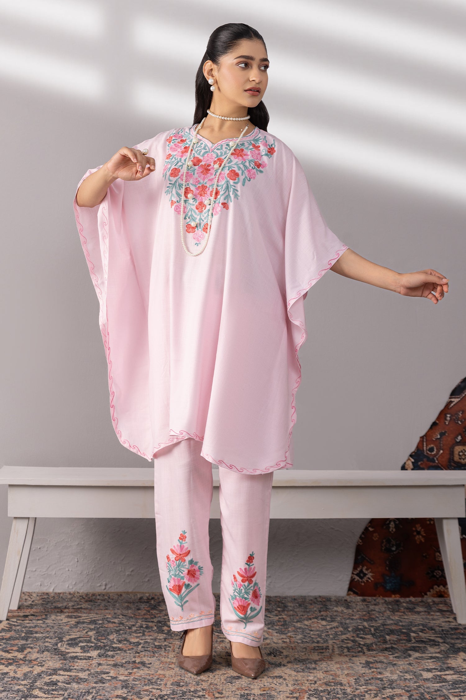 Arti chauhan In Cotton Kaftan Set in Kashmiri Aari - Pink