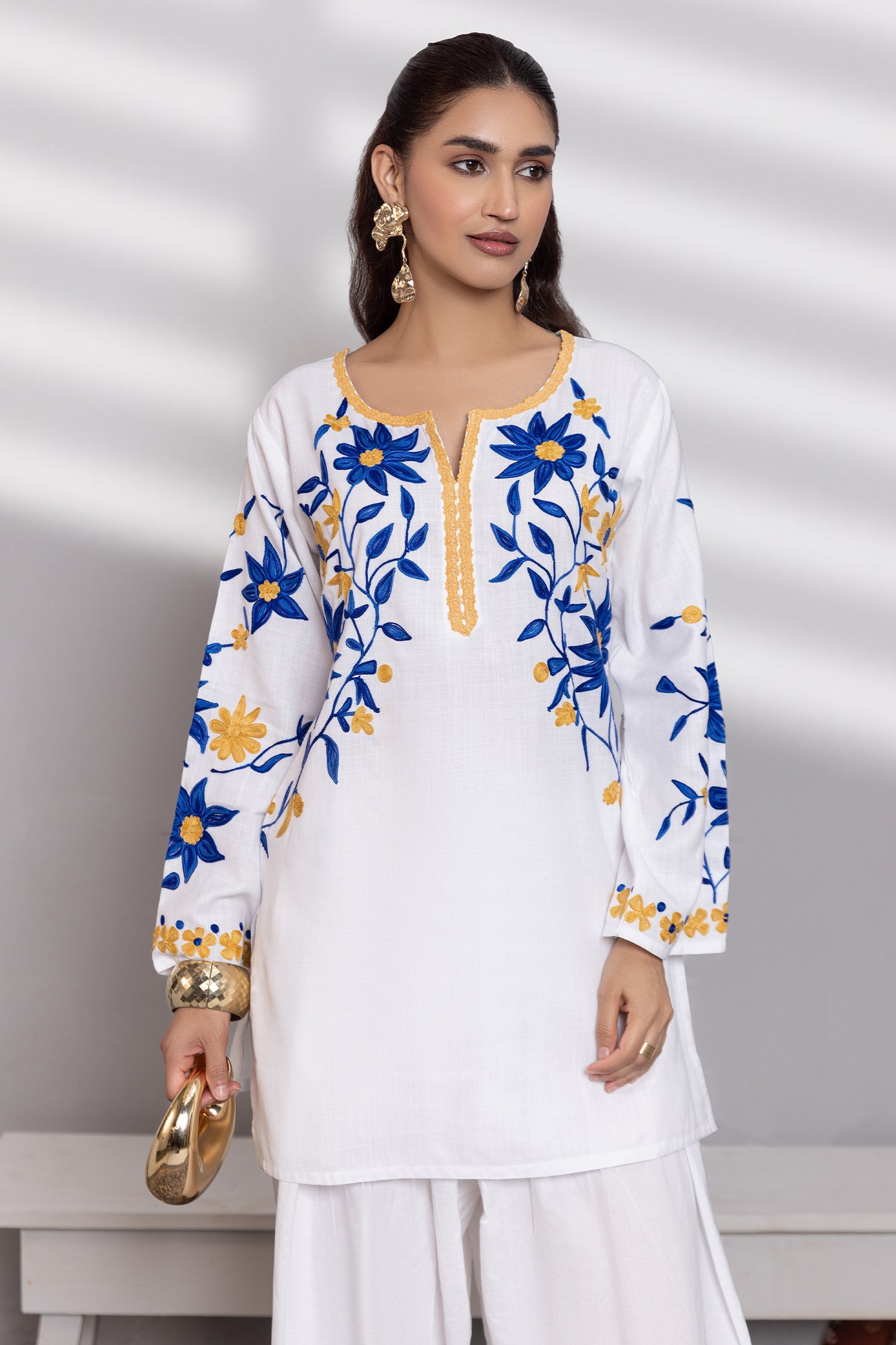 Vanshika In Cotton Kashmiri Aari Kurta - White