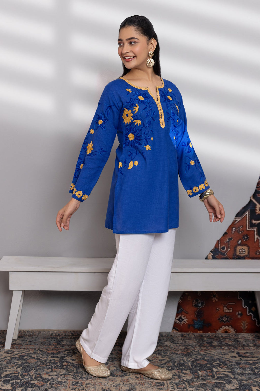 Cotton Kashmiri Aari Kurta - Blue