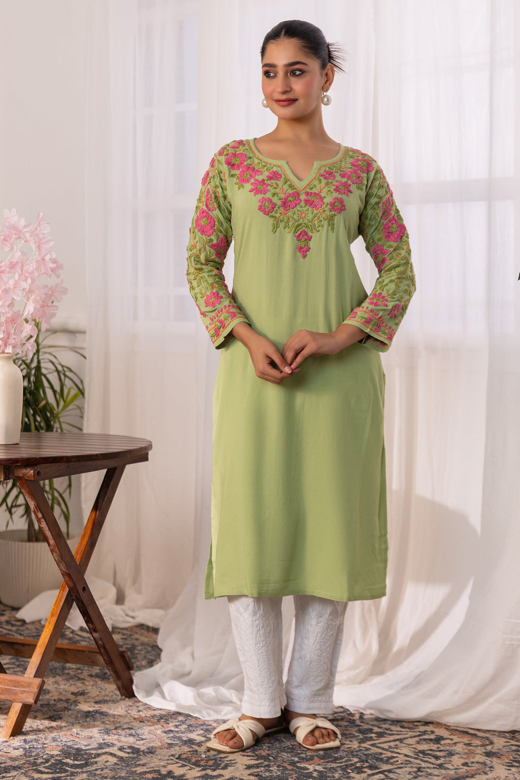 Chetna jain In Rayon Chikankari Long Kurta – Pista Green
