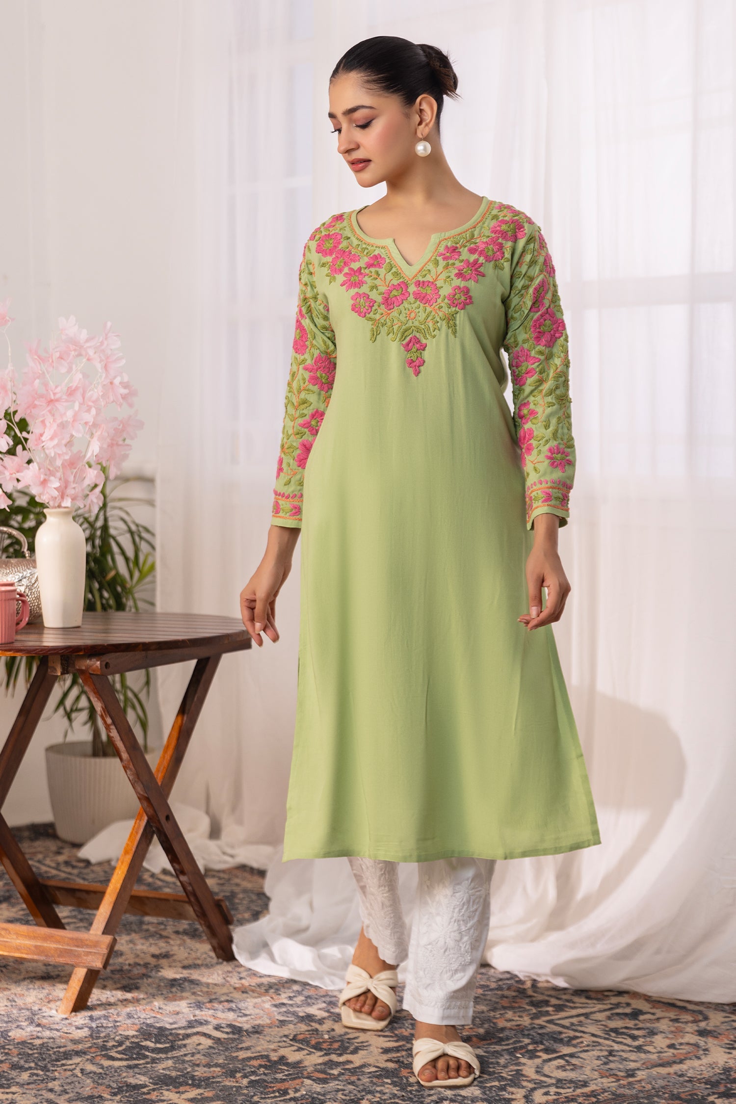 Chetna jain In Rayon Chikankari Long Kurta – Pista Green