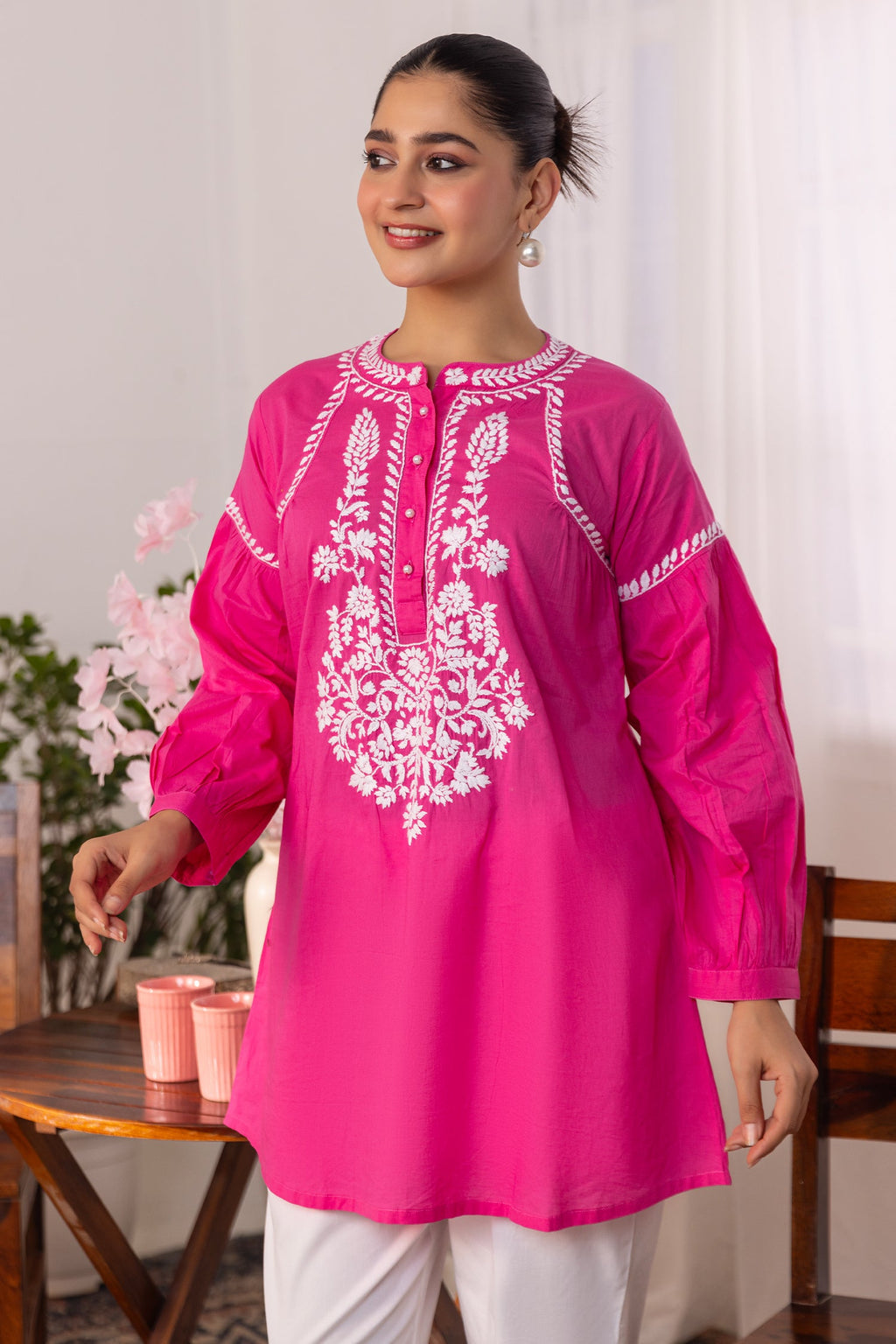 Evneet In Cotton Chikankari Short Kurta - Pink