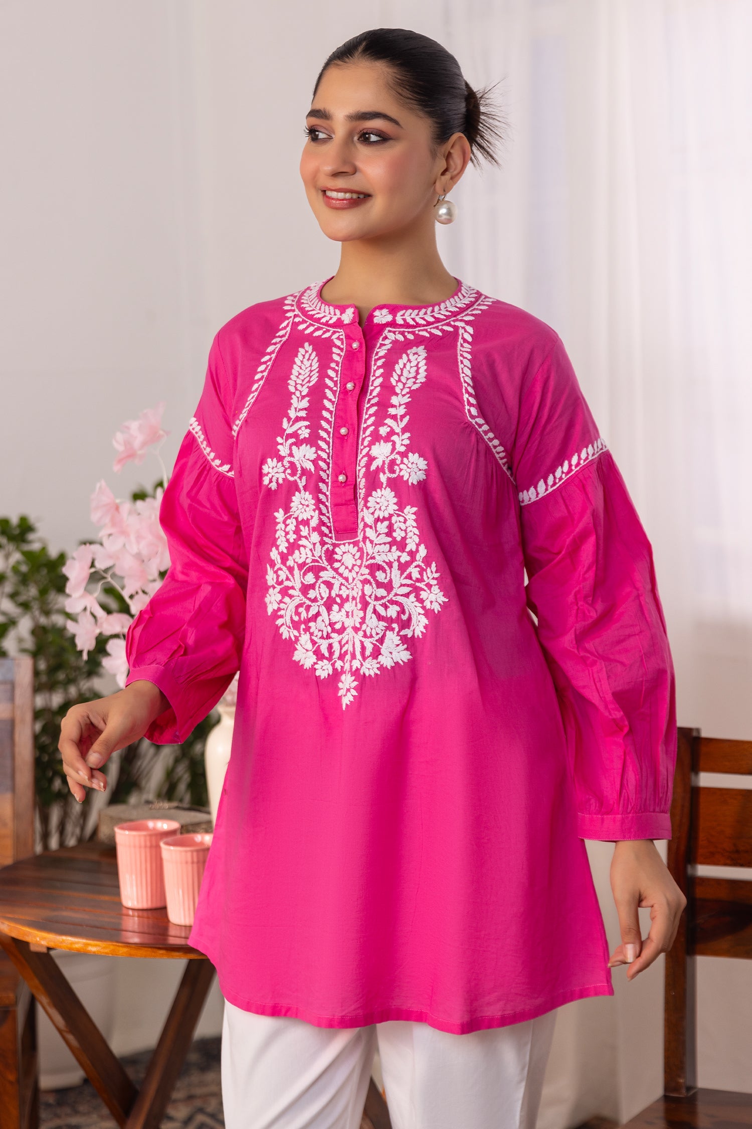 Evneet In Cotton Chikankari Short Kurta - Pink